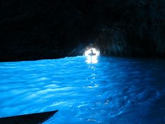 【ヨーロッパ周遊】青の洞窟を見に、世界遺産都市ナポリからカプリ島へ