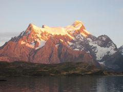 チリ　「行った所・見た所」　パイネ国立公園のペオエ湖を見てホステリア・ペオネ宿泊