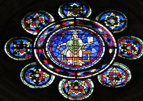 Laon ラン 丘の上に聳え立つカテドラル(2) 大聖堂のステンドグラス