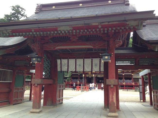 2015年8月の帰省の時は妊娠5か月でした。<br />ちょうど安定期に突入したし、つわりもほとんどなかったので予定通り帰ることにしました。<br />お腹はちょっとポッコリしてきたかな?程度の頃でした。<br />一応事前に病院に長距離ドライブは大丈夫か確認したり、温泉入っても大丈夫か調べたりしましたが特に問題ありませんでした。<br />戌の日に塩竈神社で安産祈願をしてあとはいつも通りの帰省でした。