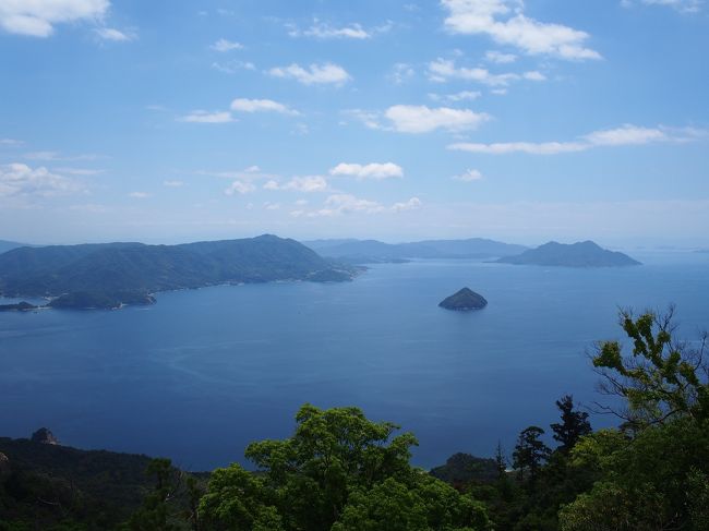 年に１度の母との旅。<br /><br />母がまだ嚴島神社を見たことがないと言っていたので今年は広島旅となりました。<br /><br />旅行を計画するにあたって調べていくと、他にも風光明媚な場所や古い町並みなど観光名所がたくさんたくさんあって、行った先々で本当に良い経験をすることができました。<br /><br />本編は３日目・最終日の旅行記。<br />汗だくになりながら弥山ハイキングをしてきました。<br /><br /><br />≪１日目≫<br />東京→福山→鞆の浦→尾道<br /><br />≪２日目≫<br />尾道→生口島⇔大三島（しまなみ海道）→三原→宮島<br /><br />≪３日目≫<br />宮島→広島→東京<br /><br />宿泊施設<br />・HOTEL　CYCLE（尾道）<br />・安芸グランドホテル（宮島口）<br /><br />ツアー費用等<br />・近畿日本ツーリスト　お得なのぞみ号プラン　１人49800円（クルーズ代等含む）