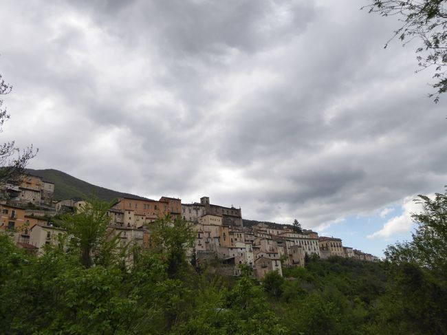 春の優雅なアブルッツォ州/モリーゼ州　古城と美しき村巡りの旅♪　Vol213(第8日)　☆Castel di Sangroから美しい風景の中をPettrano sul Gizioへ♪