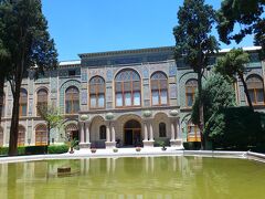 テヘランのサアダーバード宮殿博物館と世界遺産のゴレスタン宮殿　移動は地下鉄