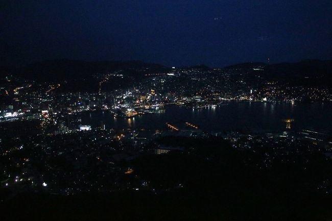 　義兄は行けなかったのですが、義兄のふる里である五島列島（福江島・中通島・若松島）へ行ってきました。<br />　五島列島は長崎の西海上100kmのところに位置しており大小合わせて130の島があります。<br /> 五島列島をおおきく２つに分け、福江島、久賀島、奈留島を下五島、若松島、中通島、それ以北を上五島と呼び、ほぼ全域にわたり西海国立公園に指定されている美しい自然環境に恵まれている島です。<br />　教会については、51のカトリック教会が活動する日本でも有数の地域となっており、長崎と天草地方の潜伏キリシタン関連遺産として2018年の第42回世界遺産委員会の認定を目指しています。<br /><br />日程<br /><br />１日目<br /><br />　関空	⇒　長崎空港	⇒　大波止　⇒　稲佐山	⇒　コンフォード長崎<br /><br />２日目<br /><br />　長崎港　⇒　	福江港	⇒　鐙瀬溶岩海岸　⇒　	井持浦教会ルルド　⇒<br />大瀬崎断崖　⇒　高浜ビーチ　⇒　高浜魚藍観音　⇒　城岳展望台　⇒　堂崎教会　⇒　カンパーナホテル<br /><br />3日目<br /><br />福江港　⇒　奈良尾港　⇒　五島うどんの里　⇒　坂本竜馬　⇒　頭ヶ島教会　⇒　青砂ヶ浦教会　⇒　若松大橋　⇒　奈良尾港　⇒　長崎港<br /><br />4日目<br /><br />原爆公園　⇒　浦上天主堂　⇒　長崎港　⇒　長崎空港　⇒　関空<br /><br /><br /><br /><br /><br />	<br /><br /><br /><br />　<br /><br /><br /><br /><br />