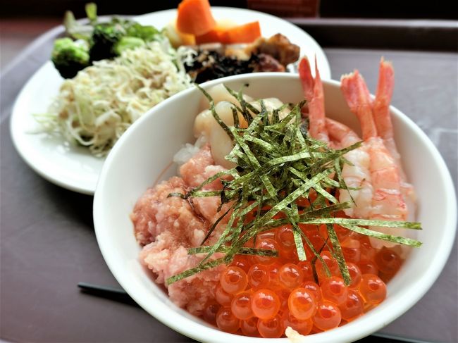 評判通り！　朝から贅沢、海鮮丼です！　ｉｎ札幌