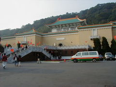 2000年度台湾旅行(母を連れて高雄旅行：左営蓮池潭・仏光山仏陀紀念館、台北旅行：国立故宮博物院、龍山寺、華西街観光夜市) 2000/04/29-05/07