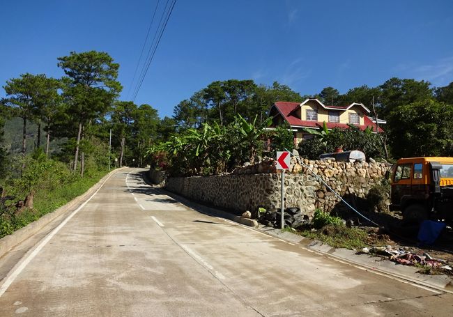 なぜ旅に出るんだろう？　ましてやフィリピンの山岳地帯なんかへ（その８）ハンギング・コフィン