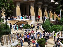 Spain-6　バロセロナ　グエル公園入場　ひと巡り　☆自然と調和を目指した総合芸術