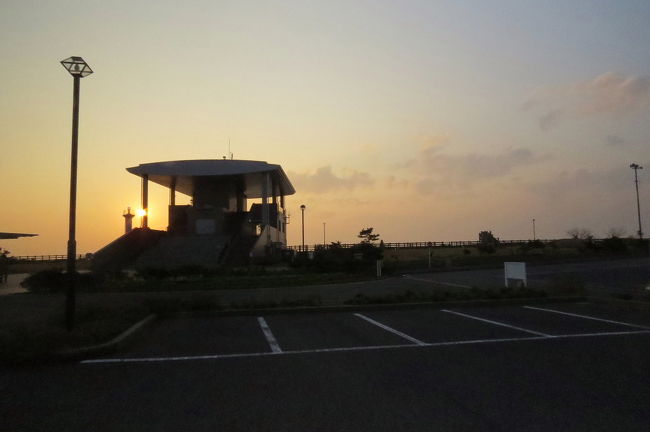 　飯岡漁港でバードウォッチングをした後、まだ時間に余裕があったので、飯岡刑部岬を訪れてみました。<br /><br />表紙写真は、飯岡刑部岬の展望館です。<br />