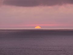６日目：終日航海・大西洋の朝陽：MSCマニフィカ号で行く：常春の楽園カナリア諸島とマデイラ島を巡るクルーズ１５日間