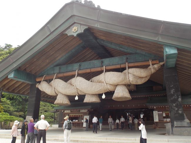 三朝温泉で1日目宿泊して、八重垣神社経由で出雲大社へいきました。