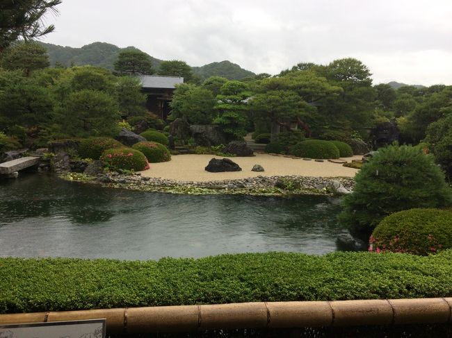 雨の松江城の次は、最後の足立美術館です。<br />絵は撮影禁止ですが、お庭は撮影ＯＫです。