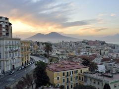 二度目の南イタリアは「絶景を楽しむ」がテーマ　～PART1（ナポリの絶景の宿はグランドホテル・パーカーズ）