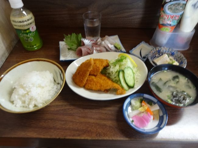 三崎のマグロか富津のアジフライか、、、<br /><br />孤独のグルメの放送予定が別の店だとは知っていましたが、<br /><br />今後また混むと食べれなくなるな~と思いアジフライへ<br /><br />結果…パンが一番おいしかったという、意外な結末。