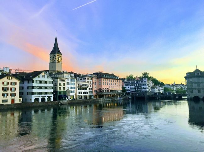 今年スイスを旅したいと思ったのが、アッペンツェル地方の美景に心惹かれたのがきっかけでした。「この景色を見に行きたい！」と調べるうちに、次々と魅力的な街が現れ、その点と点をつないで今回の旅の行程が決まりました。<br /><br />スイスは今まで3回訪れたことがありましたが、今回は自分でプランニングした初めての旅でした。自分が見たいところばかりを巡る旅で、人気のあるゴールデンルートと違い比較的地味なルートですが、どの場所も大変思い出に残る特別な場所となりました。<br /><br />＊＊＊＊＊＊＊＊＊＊＊＊＊＊＊＊＊＊＊＊＊＊＊＊＊＊＊＊<br /><br />6月7日（水）チューリッヒ到着→市内観光<br />6月8日（木）チューリッヒ→シャフハウゼン→シュタインアムライン→コンスタンツ→マイナウ島<br />6月9日  (金）コンスタンツ→独メーアスブルク→アッペンツェルへ移動＆観光<br />6月10日 (土）アッペンツェル→エーベンアルプ→ゼーアルプ湖へハイキング<br />6月11日（日）アッペンツェル→ベルンへ移動、ベルン市内観光<br />6月12日（月）ベルン→ツェルマットへ移動、ツェルマット観光<br />6月13日（火）ツェルマット周辺　マッターホルン観光<br />6月14日（水）ツェルマット→ルツェルン移動、ルツェルン観光→チューリッヒ<br />6月15日（木）帰国の途へ<br /><br />＊＊＊＊＊＊＊＊＊＊＊＊＊＊＊＊＊＊＊＊＊＊＊＊＊＊＊＊<br /><br />最初に訪れたチューリッヒは、経済・金融の中心を担うスイス最大の都市で、歴史的建造物も多く見どころが数多くありそうでした。ただ今回はメインの訪問地でないため、到着後の夕方から朝までの滞在で、第1日目は、チューリッヒの短い滞在で見つけた美しい景色をまとめてみました。