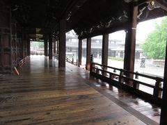 京都の二日目は寺巡り（東と西の本願寺、金閣寺）と京都駅と烏丸で酒場へ