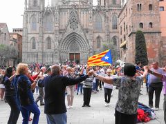 妻と行くスペイン（4-①） バルセロナのゴシック地区でカタロニア人の誇り、カテドラルやサルダーナを見た