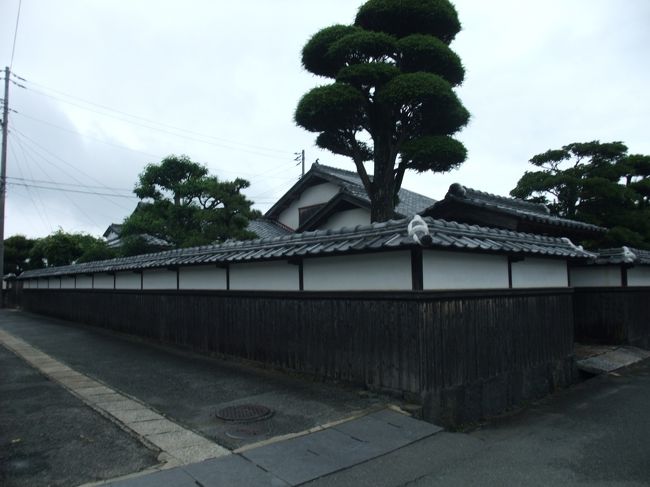 陶器の窯元めぐりをしています。特に桃山陶を中心に。<br />美濃焼から始まり、唐津、伊賀、楽など経てやっと萩焼で最終です。<br />東京から山口県萩市は東京から距離も遠く、情報もあまり得られなかったので不安もありましたが<br />やはり現地で得るものが沢山ありました。<br />今回も素晴らしい作家さんたちに出会えました。<br />萩焼に興味をお持ちの方にも参考になるといいのですが。