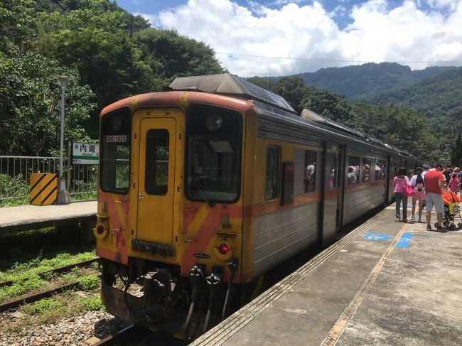 あっという間に最終日へ。<br /><br />台湾の三大ローカル線（あとは平渓線、集集線）で未体験の内湾線へ。<br />昨日、桃園から台北に移動したのに、また桃園の先の新竹に戻って行くという要領の悪い行程となりました。<br /><br />内湾線は三大ローカル線のなかでは一番都会を走る線でした。<br /><br />■旅程<br />6/29 GK93 22:25-00:40　NGO→TPE<br />7/02 GK92 01:25-05:20　TPE→NGO