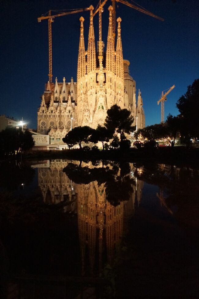 ２０１６真夏のスペイン周遊（29）サグラダファミリア大聖堂の夜景観賞と日本帰国