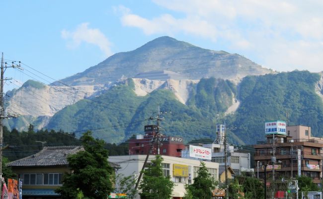 天空のポピーを見た後、皆野駅へ戻り、そのまま秩父鉄道で和銅黒谷駅へ…<br /><br />ここは最近毎年初詣に行っている聖神社の最寄駅です。<br />せっかくきたんで聖神社と銭洗い祈願してきました。<br /><br />■旅行記<br />2017春の秩父へ天空のポピーを見に行くPart1 例年の4割しか咲いてなくても、天空のポピーは天国の絶景でしたヾ(@⌒ー⌒@)ノ<br />http://4travel.jp/travelogue/11258004<br /><br />■聖神社の過去の訪問旅行記<br /><br />2014日本通貨発祥の地 和銅黒谷と金運御利益の聖神社<br />http://4travel.jp/travelogue/10952889<br /><br />2015年初詣 予定通り実行した聖神社への宝くじ当選祈願(^^ゞ<br />http://4travel.jp/travelogue/10967106<br /><br />2016年初詣 今年も実行した聖神社への宝くじお礼参りと当選祈願(^^ゞ<br />http://4travel.jp/travelogue/11090256<br /><br />2017年初詣 今年で3回目の聖神社へ縁起担ぎのお参り (^^ゞ<br />http://4travel.jp/travelogue/11214323