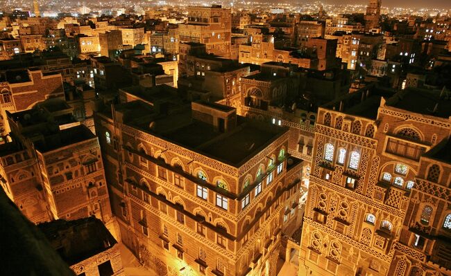 イエメンからの帰国便はドバイ乗り換え。なんと13時間（だったかな）の乗り継ぎ時間。ドバイは初めてだったので市内観光だけでも、と思っていたがイエメン風邪？が継続しているので簡単に済ませよう。<br /><br />そう上手くいくか？