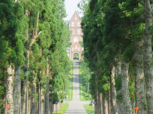 北海道・函館から始まったドライブ旅行も、2日目は松前方面から余市経由で小樽に向かいます。<br />途中の観光地に寄り道しながら、教会やお城を見学してウイスキーの里へ・・・<br />走行距離の長い1日になりそうです。