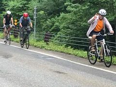 せせらぎ街道をサイクリング