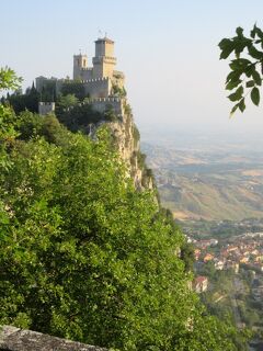 イタリアの小さな村を訪ねる旅　丘の上の小さな国サンマリノ共和国(23)