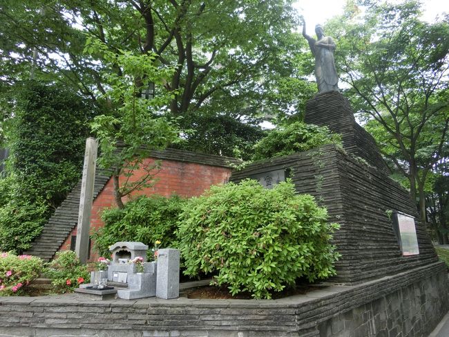「二・二六事件慰霊碑」は「渋谷区宇田川町」にある「二・二六事件の反乱将校が処刑された場所」である「東京陸軍刑務所の跡地」に建てられている「慰霊碑」です。
