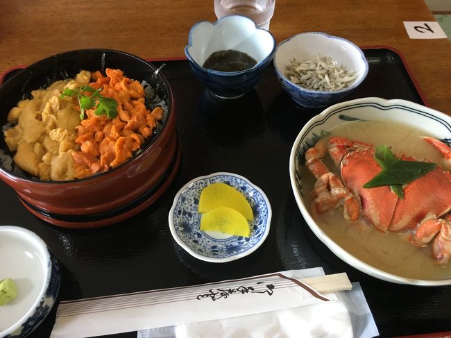 シフトの関係で、連休ができてました。でもこの時期、どこも一杯やろし、ホテルもエアも取れないよなぁ~とあきらめてました。おとなしく家で掃除してよ…でも…<br />とJALのHP覗いてみたら、無料航空券まだ余ってる!ホテルレオパレスの半額券もあったな。ダメもとで電話してみたら、空きあり(^.^)行くしかないよね。この時期なら、積丹半島でウニ丼!(^^)!レンタカーも楽天ポイント使って、割引料金。<br />1泊2日なら、弾丸ってほどでもないし。一日目は、行ったことない洞爺湖方面に行ってみよう。夜はすすきので海鮮三昧。グルメ旅、ゆっくり行きましょう(*^^)v