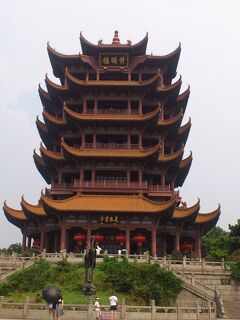 中国武漢　黄鶴楼と湖北省博物館の宝剣