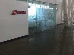 JFK 国際空港 Swiss Lounge.  2017年8月 夫婦で初ヨーロッパ旅行記 その2