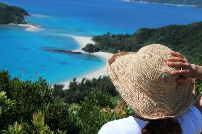 初めての慶良間諸島の旅です。<br />夫婦で8泊9日という長い旅も初めてです。<br />1泊目と8泊目は沖縄本土の観光です。<br /><br />------------------------------------------<br /><br />神戸空港→那覇空港　スカイマーク<br /><br />1泊目　那覇　Mr.KINJO Eminence inn Maejima<br />2泊目　渡嘉敷島　民宿とみ乃<br />3泊目　渡嘉敷島　民宿とみ乃<br />4泊目　座間味島　ペンションチャービラ<br />5泊目　座間味島　ペンションチャービラ<br />6泊目　座間味島　ペンションチャービラ<br />7泊目　那覇　Mr.KINJO Eminence inn Maejima<br />8泊目　南城　ユインチホテル南城新館<br /><br />那覇空港→神戸空港　スカイマーク<br /><br />------------------------------------------<br /><br />初の慶良間諸島　8泊9日の旅①<br />http://4travel.jp/travelogue/11260487<br /><br />初の慶良間諸島　8泊9日の旅②<br />http://4travel.jp/travelogue/11260553<br /><br />初の慶良間諸島　8泊9日の旅③<br />http://4travel.jp/travelogue/11260929<br /><br />初の慶良間諸島　8泊9日の旅④<br />http://4travel.jp/travelogue/11262893<br /><br />初の慶良間諸島　8泊9日の旅⑤<br />http://4travel.jp/travelogue/11264726<br /><br />初の慶良間諸島　8泊9日の旅⑥<br />http://4travel.jp/travelogue/11266247<br /><br />初の慶良間諸島　8泊9日の旅⑧<br />http://4travel.jp/travelogue/11268950