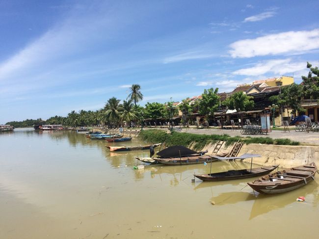 1日目：移動<br />成田空港→ダナン空港→ホイアン<br />Atlas Hoi An Hotel @ホイアン<br /><br />2日目：ホイアン散策<br />Atlas Hoi An Hotel @ホイアン<br /><br />3日目：バーナー高原（Bana Hills）<br />Avora Hotel @ダナン<br /><br />4日目：ダナンのビーチ<br />Mangala Garden @ダナン<br /><br />5日目：ダナンのビーチ<br />Mangala Garden @ダナン<br /><br />6日目：移動<br />ダナン空港→成田空港