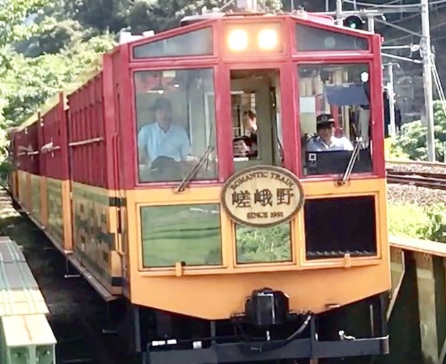 トロッコ嵯峨野鉄道、京福電鉄乗りに京都に寄りました。トロッコ嵯峨野鉄道乗ったのはこの区間元山陰本線を使っており、初代電車でGO！であった路線です。<br /><br />京福電鉄は電車でGO！旅情編のコースでした。なおこの路線知ったのは電車でGO！です。ゲームでしかなかった路線現実に乗れてよかったです。これで旅情編コースは全て完乗しました。<br /><br />嵐山も行ったので「名探偵コナンから紅の恋歌」主題歌の「渡月橋～君想ふ～」の「渡月橋」もみてきました。でもまさかこの橋が渡月橋だったとは…<br /><br />京都まわった後は名古屋に向かいました。8/6の内容です