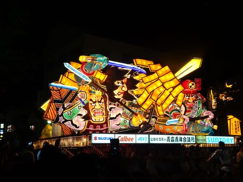 いざ東北四大祭りのうち、二大祭りへ。その1:人生初のねぶた祭り