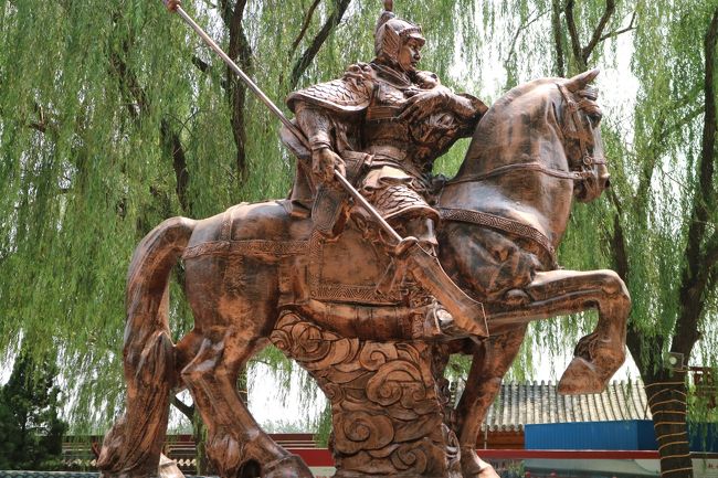 2017年夏、中国を旅しました。<br /><br />日程は<br />1日目 大田区のホテルから北京へ<br />2日目 北京から許昌へ<br />3日目 許昌観光<br />4日目 許昌から石家庄へ<br />5日目 河北省正定県観光<br />6日目 石家庄から北京に戻る<br />7~8日目 北京観光<br />9日目 帰国<br /><br />この旅行記は5日目、河北省正定県を観光しました。<br />でも石家庄に宿泊したのに石家庄の観光できなかった。<br />計画ミスりました。<br />