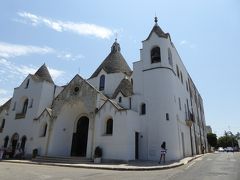 プーリア州優雅な夏バカンス♪　Vol91(第6日)　☆Alberobello:世界遺産アルベロベッロ　トゥルッリ教会「Chiesa di Sant'Antonio」♪