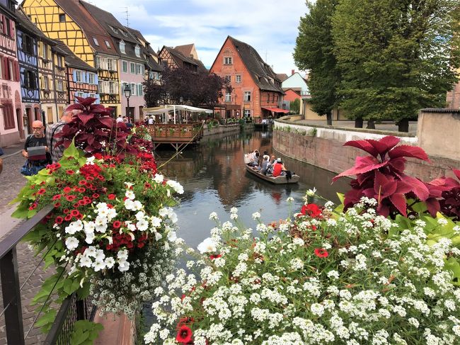 フランスのアルザス。　スイスのインターラーケンとツエルマット。　　今年の夏は、こんな感じ♪<br /><br />同じヨーロッパのベルギー在住なので、移動はすべて車です。<br /><br /><br />8月3日出発　コルマール<br />8月4日　　　<br />8月5日出発　スイス　インターラーケン<br />8月6日出発　スイス　ツエルマット<br />8月7日　　　　　　<br />8月8日<br />8月9日<br />8月10日出発　　スパホテルでゆっくりリラックス<br />8月11日出発　　家に帰る<br /><br />とても楽しかったけど、ちょっとしたハプニングも。。。