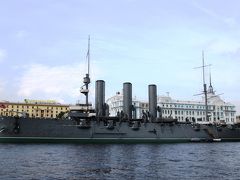 露西亜６日目・サンクトペテルブルグ、運河クルーズ中日本海海戦に参加した巡洋艦アヴローラを発見せり
