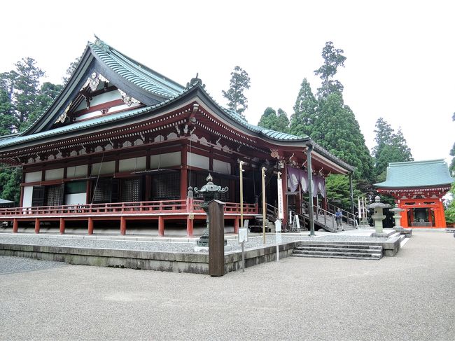 新幹線で何度も通り過ぎてはいるけれど、まだ降りたことのない米原駅。<br />気にはなっていたけど、まだ訪れたことのなかった滋賀県。<br />今回、「これは!」と思えるツアーを見つけ、参加することに。<br /><br />ツアー2日目、午前中は瀬田の唐橋を見て世界遺産の比叡山延暦寺を<br />訪れます。<br />昨年高野山を訪れ、次は比叡山を・・・と思っていたので期待大!<br />さて、どんなところでしょう。<br /><br />