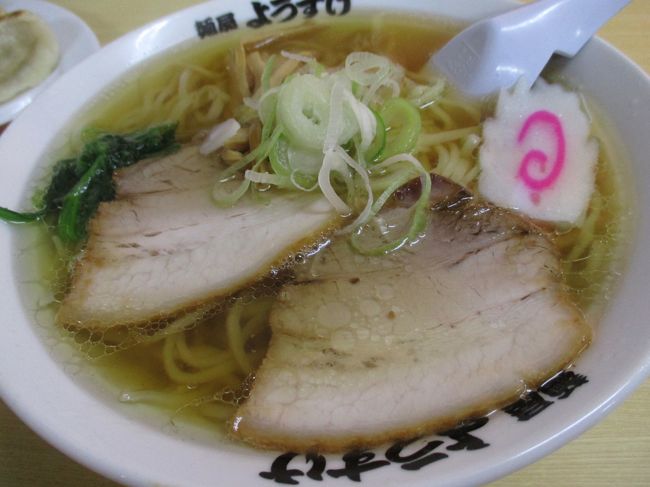 この旅一番は佐野ラーメン『ようすけ』<br /><br />福島の喜多方ラーメンにも少し似ている、北関東ではあるが栃木と福島はおとなり県で文化が似ているのかもしれない。<br />ご当地キャラの可愛い【さのまるくん】がどんぶりを帽子に、麺を髪の毛として使っているのも納得?くらい気に入った。<br /><br />60年ぶりに修復工事が終了したという<br />日光東照宮『陽明門』の見学へ。小学校の遠足で良く訪れるようだが、妻は一度も行ったことがないという。<br /><br />有名な『三猿』も見たいと言うし。<br /><br />近年は外国人観光客でにぎわっているというので、若干腰が引けるのであったが。<br /><br />中禅寺湖も華厳の滝も近いのでドライブがてら寄ってみる。