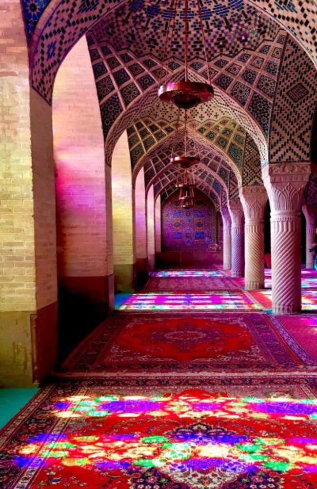 トキメキのピンクモスクとブルータイル -ロマンあふれる古都シーラーズ 2016-17イラン・UAE&カタール旅行(4)