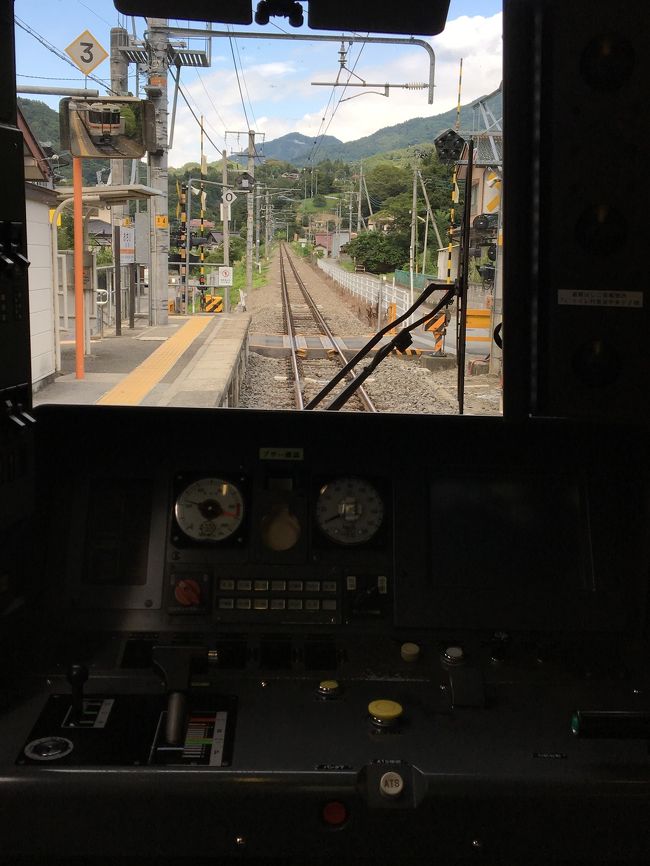 初の青春18切符！会社の同僚と、急遽、山梨&amp;静岡の鉄道旅！<br />今回のメインは、甲府駅～富士駅を爆走してる身延線！<br />上から行くか？下から回るか？時刻表と観光場所と睨めっこ(≧∀≦)<br /><br />結局、新宿駅～中央線で甲府駅を目指すことにしました！<br /><br />観光ポイントは<br />①中央線猿橋駅、②甲府駅、③身延線富士宮駅、④東海道線熱海駅<br />という、時間との勝負！いざ出陣ッッツ♪(´ε｀ )