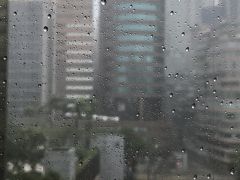 まさかの台風 in Hong Kong ～地下道をフルに活用～