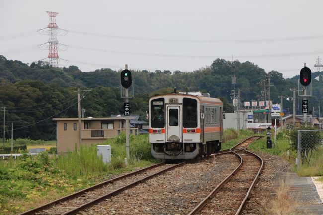  名松線は自分にとってはJR東海エリアで唯一乗っていなかった路線です。いつかは乗らなくてはと気になっていましたが、今回名松線にやっと乗ることが出来ました。<br /><br />　名松線は2009年10月8日の台風18号による風水害で全線運休となり廃線の危機もありましたが、三重県と津市がJR東海に存続を陳情した甲斐あり復旧工事が進み、2016年3月のダイヤ改正で運転再開しました。<br />関西線、名松線、参宮線を乗車し、一日中ディーゼルカーでの乗車となりました。<br />①名古屋8：37快速みえ1号⇒松阪9：54　<br />②松阪11：33⇒伊勢奥津12：57　<br />③伊勢奥津13：06⇒松阪14：30　<br />④松阪14：47快速みえ11号⇒鳥羽15：26　<br />⑤鳥羽15：54快速みえ20号⇒名古屋18：05　<br />