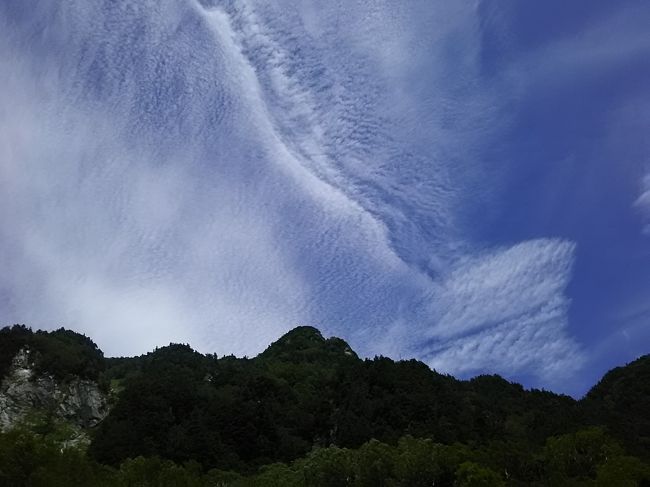 登山のきっかけをくれたあの人への弔いもかねて<br />登山初心者ぽっちゃり登山部3人<br />涸沢カールへ!<br />お留守番組は高山で豪遊。<br />下山後は奥飛騨温泉でゆっくり5人で楽しみました。