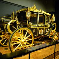 ロンドン２日目  クィーンズ･ギャラリー、ロイヤル･ミューズ、セント･ポール大聖堂