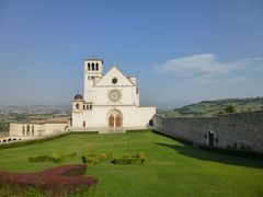 ウンブリア＆トスカーナ中部で夏休み　アッシジ　２　～いよいよ、聖フランチェスコ聖堂へ～